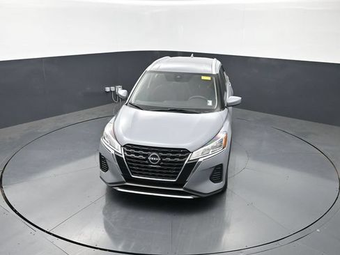 Used 2024 Nissan Kicks SV FWD image 11