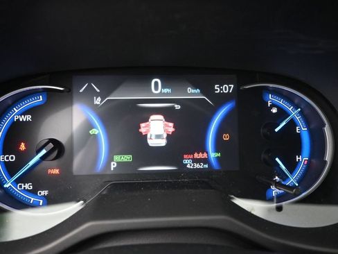 Used 2025 Toyota RAV4 XLE AWD/4WD image 22