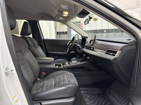 Used 2023 Mitsubishi Outlander SE image 33