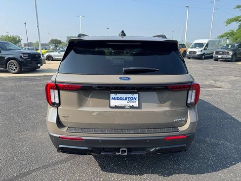 New 2026 Ford Explorer ST-Line AWD/4WD image 4
