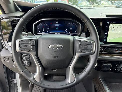Used 2025 Chevrolet Silverado 1500 RST AWD/4WD image 18