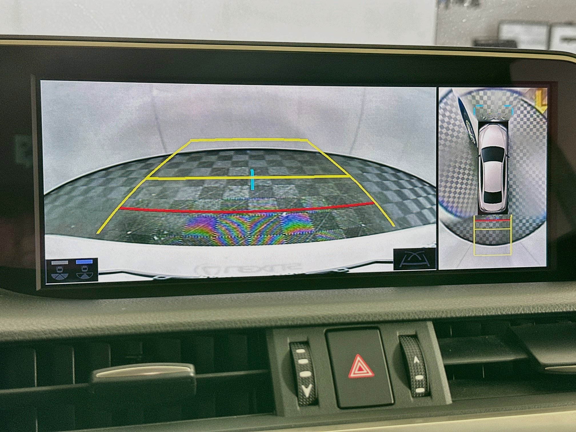 Used 2019 Lexus ES 300h w/ Accessory Package 2 FWD image 23