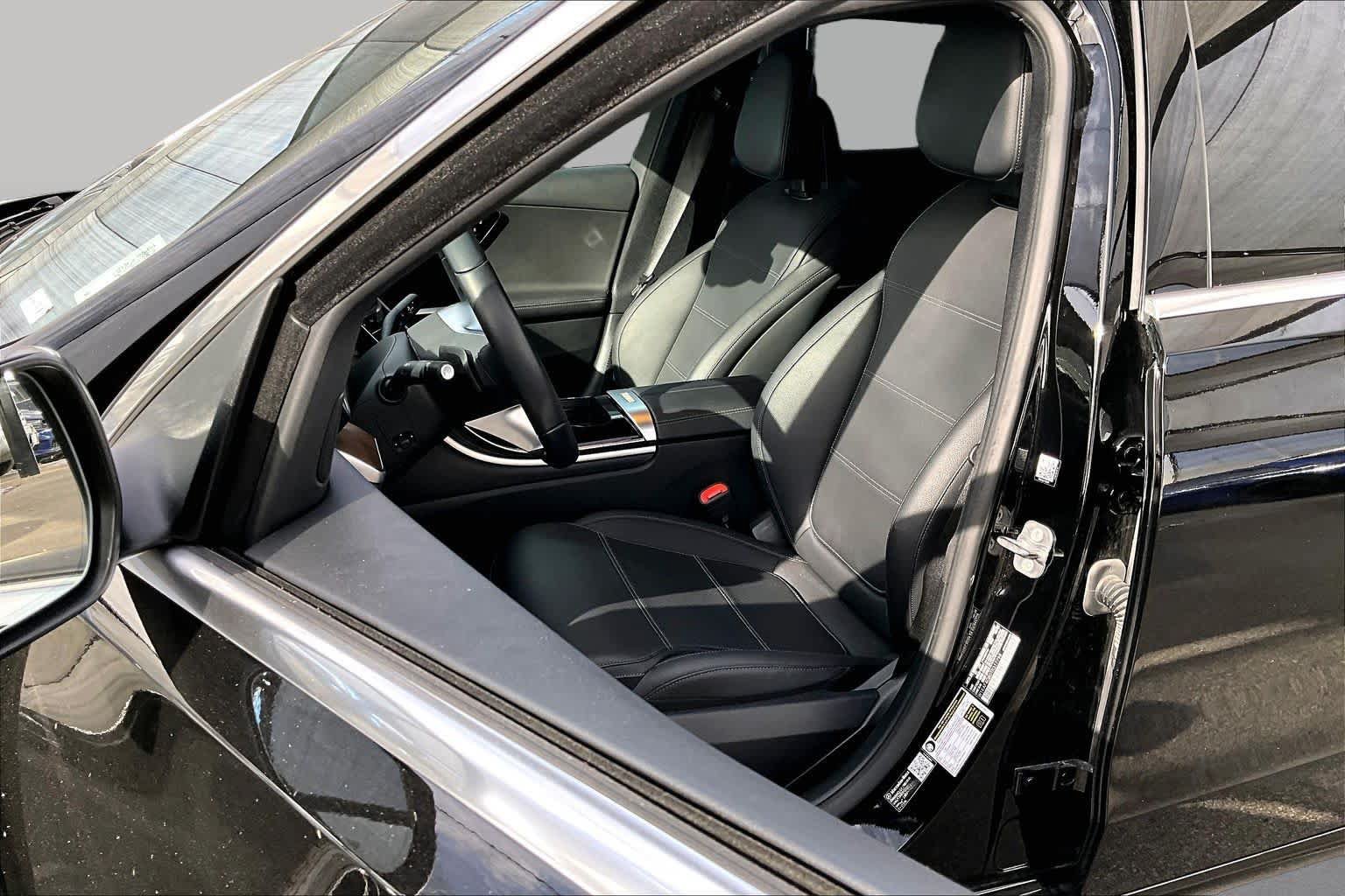 Used 2026 Mercedes-Benz C 300 Sedan image 8