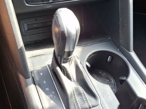 Used 2023 Volkswagen Atlas Cross Sport SE image 14