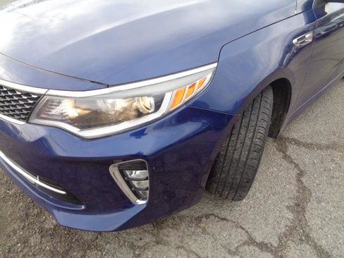 Used 2018 Kia Optima S w/ Panoramic Sunroof Package image 3