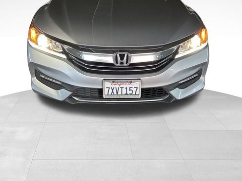 Used 2017 Honda Accord EX-L image 2