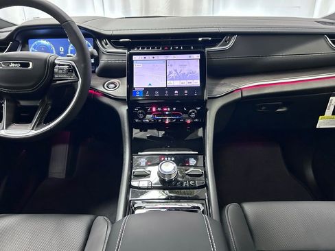 New 2025 Jeep Grand Cherokee L Overland w/ Luxury Tech Group IV AWD/4WD image 13