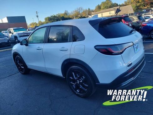 Used 2023 Honda HR-V Sport image 5