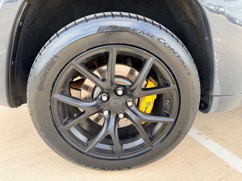 Used 2018 Jeep Grand Cherokee Trackhawk AWD/4WD image 11