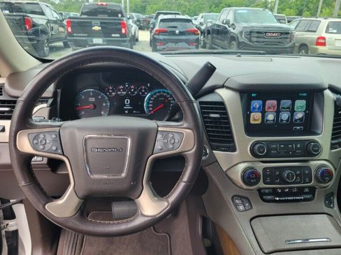 Used 2020 GMC Yukon Denali w/ Denali Ultimate Package RWD image 17
