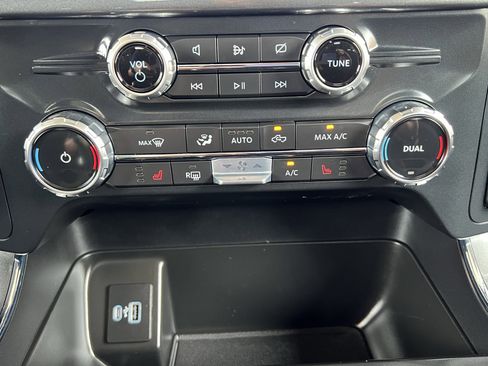 Used 2022 Ford F150 XLT w/ Equipment Group 302A High image 43