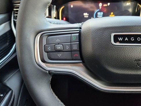 Used 2022 Jeep Wagoneer Series III image 30