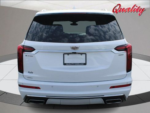Used 2024 Cadillac XT6 Premium Luxury AWD/4WD image 4