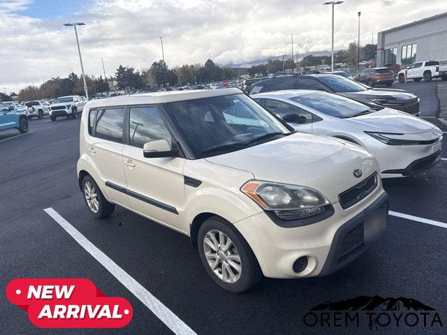 Used 2013 Kia Soul + FWD image 16