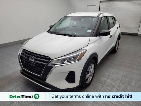 Used 2022 Nissan Kicks S FWD image 1