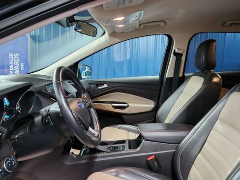 Used 2019 Ford Escape SEL image 7