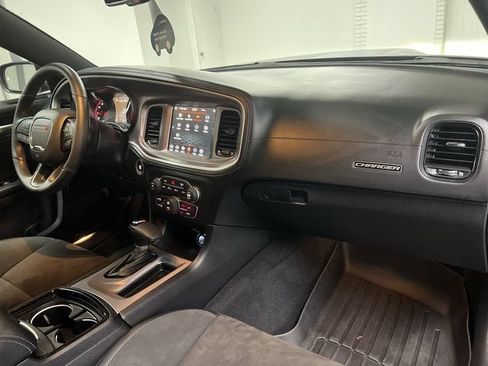 Used 2022 Dodge Charger R/T w/ Plus Group RWD image 29