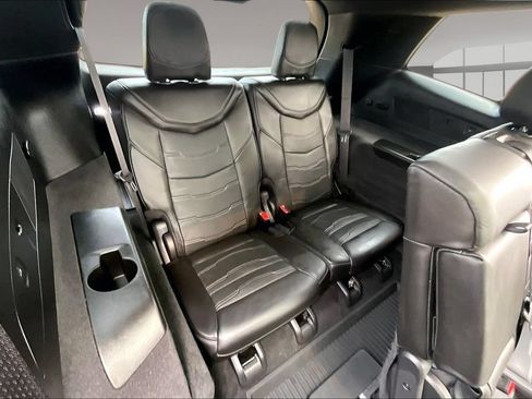 Certified 2025 Cadillac XT6 Premium Luxury w/ Platinum Package AWD/4WD image 28