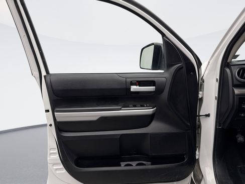 Used 2021 Toyota Tundra SR image 9