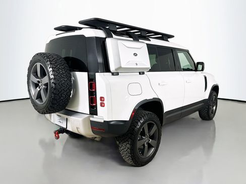 Used 2025 Land Rover Defender 110 S AWD/4WD image 5