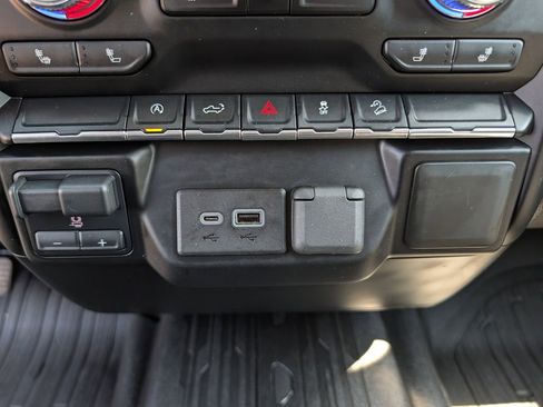 Used 2021 GMC Sierra 1500 Elevation AWD/4WD image 32