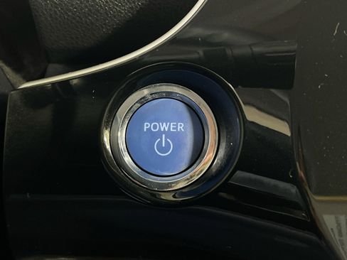 Used 2017 Toyota Prius Two image 34