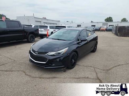 Used 2017 Chevrolet Cruze LT w/ Convenience Package FWD image 1