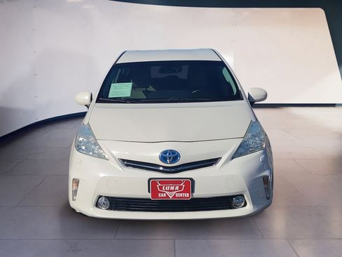 Used 2014 Toyota Prius V Three image 8