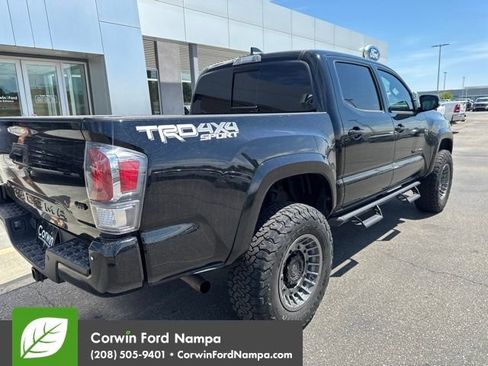 Used 2021 Toyota Tacoma TRD Sport w/ Technology Package AWD/4WD image 6