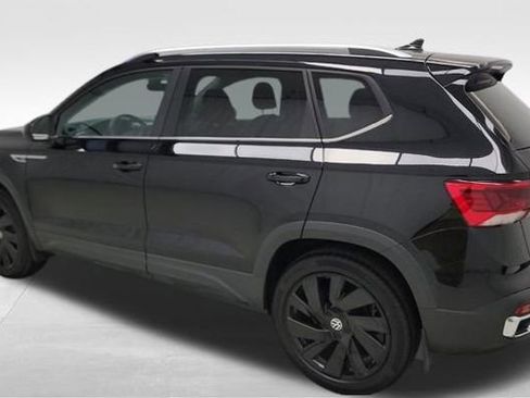Used 2024 Volkswagen Taos SEL AWD/4WD image 4