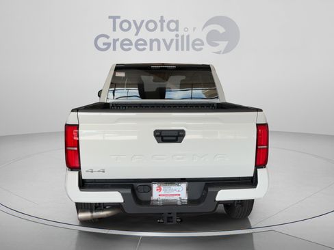 Certified 2025 Toyota Tacoma SR5 AWD/4WD image 5