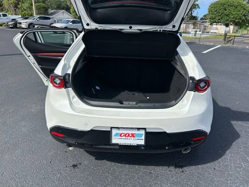 New 2026 MAZDA MAZDA3 Hatchback w/Premium Plus Pkg AWD/4WD image 11