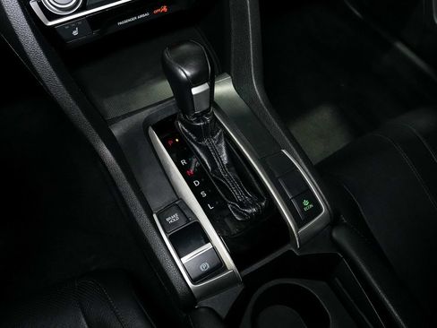 Used 2017 Honda Civic Touring image 14