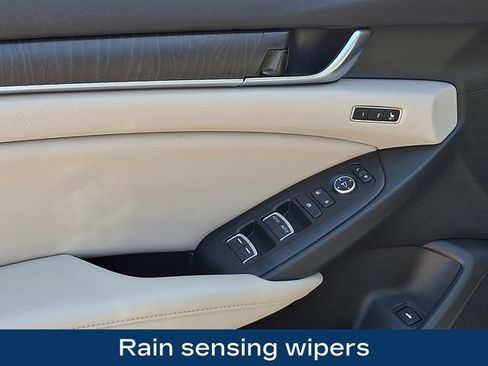 Used 2021 Honda Accord Touring image 21