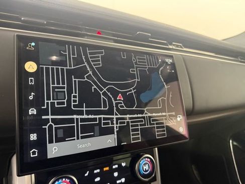 Used 2023 Land Rover Range Rover SE image 20