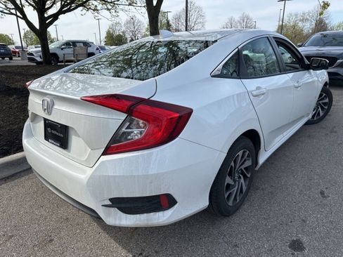 Used 2017 Honda Civic EX image 6