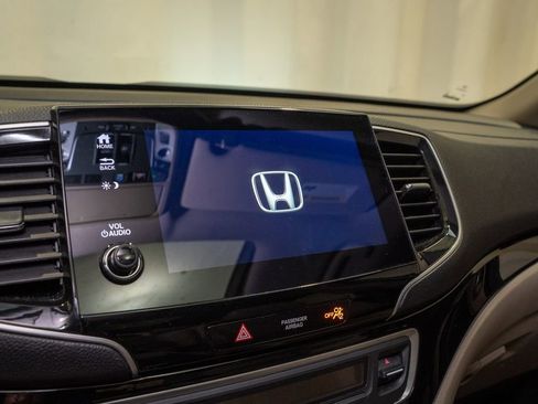 Used 2021 Honda Pilot Elite image 17