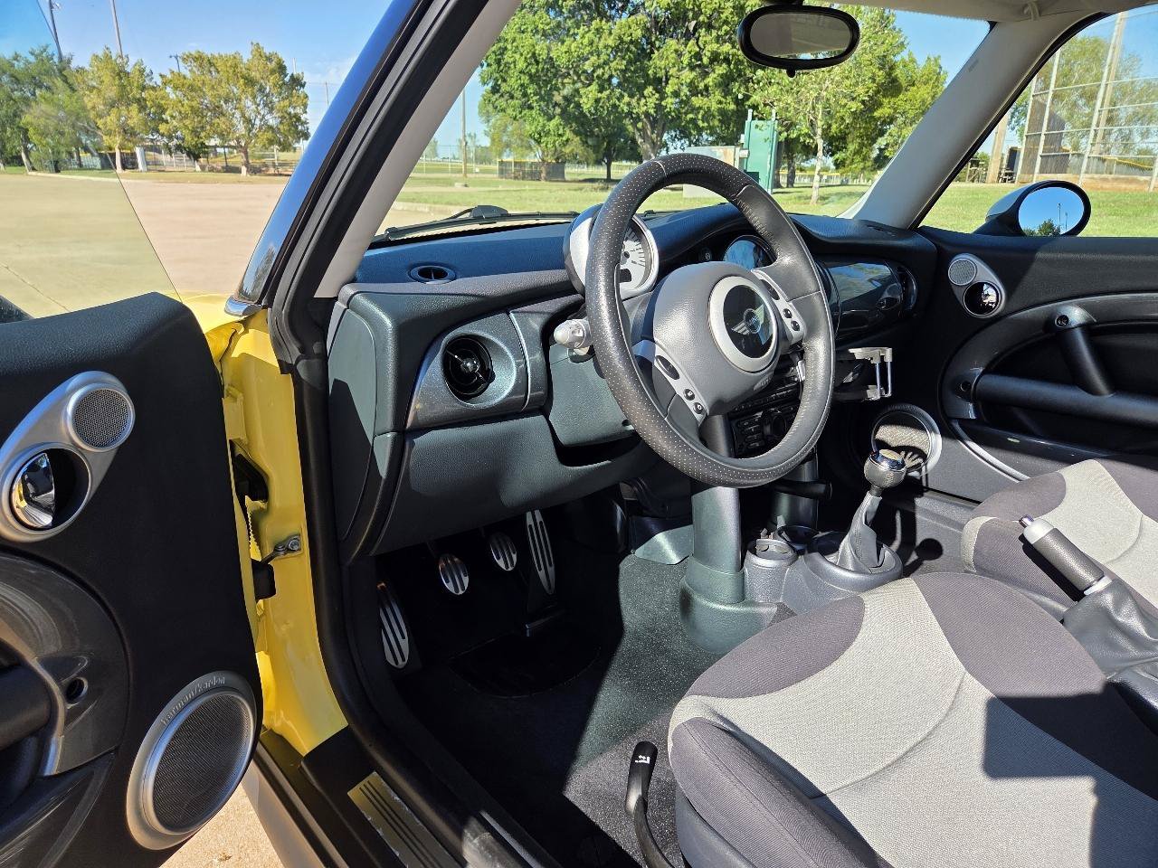 Used 2003 MINI Cooper S FWD image 13