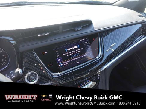 Used 2025 Cadillac XT6 Premium Luxury image 19