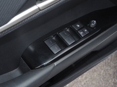 Used 2025 Toyota Camry SE image 25