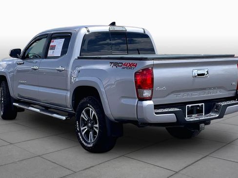 Used 2017 Toyota Tacoma TRD Sport w/ Tow Package (A/T) AWD/4WD image 12
