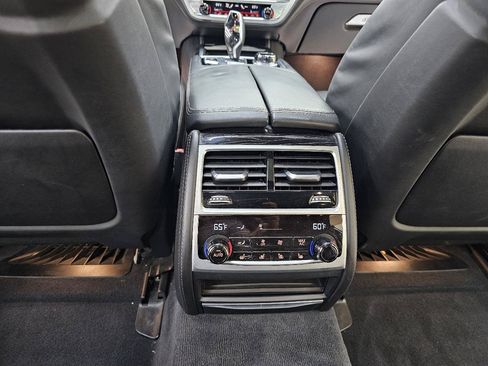 Used 2018 BMW M760i xDrive AWD/4WD image 28