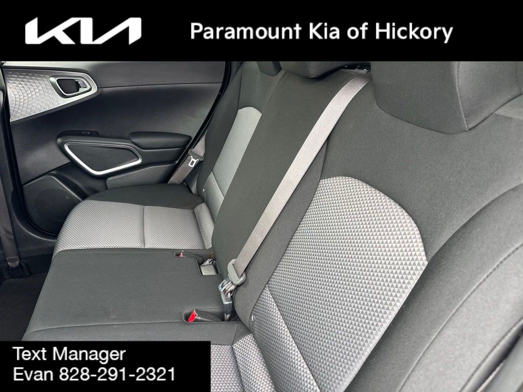 Used 2023 Kia Soul LX w/ Option Group 015 FWD image 13