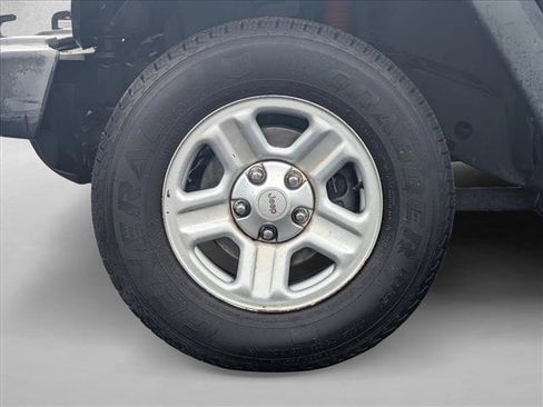 Used 2017 Jeep Wrangler Sport w/ Connectivity Group AWD/4WD image 22