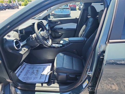 New 2026 Chevrolet Trax LT w/ Driver Confidence Package FWD image 9