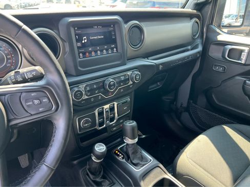 Used 2021 Jeep Wrangler Unlimited Sport AWD/4WD image 35