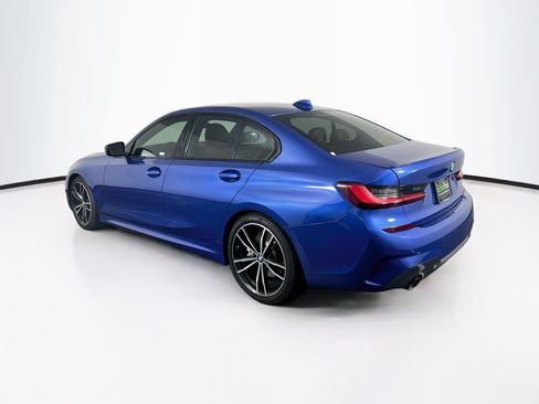 Used 2022 BMW 330i Sedan w/ M Sport Package RWD image 5