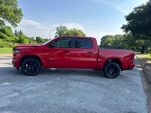 Used 2025 RAM 1500 Big Horn AWD/4WD image 4