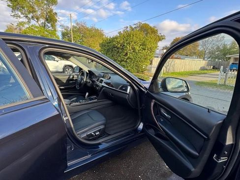 Used 2016 BMW 320i Sedan RWD image 8