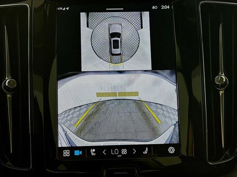 Certified 2025 Volvo XC60 T8 Plus w/ Protection Package Premier image 15